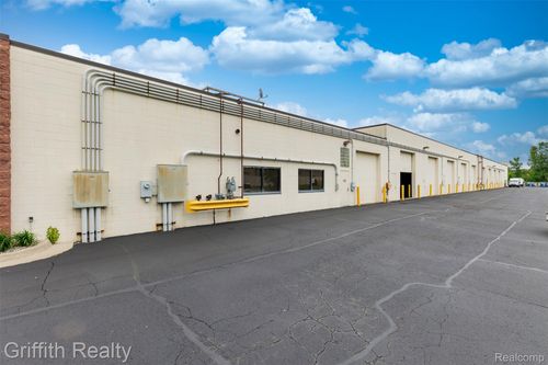 ste-5864-5864 Sterling Dr, Howell, MI, 48843-8861 | Card Image