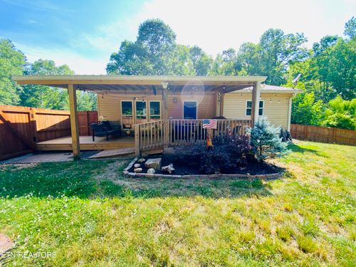 207 Blackburn Ln, Lenoir City, TN, 37771-3332 | Card Image