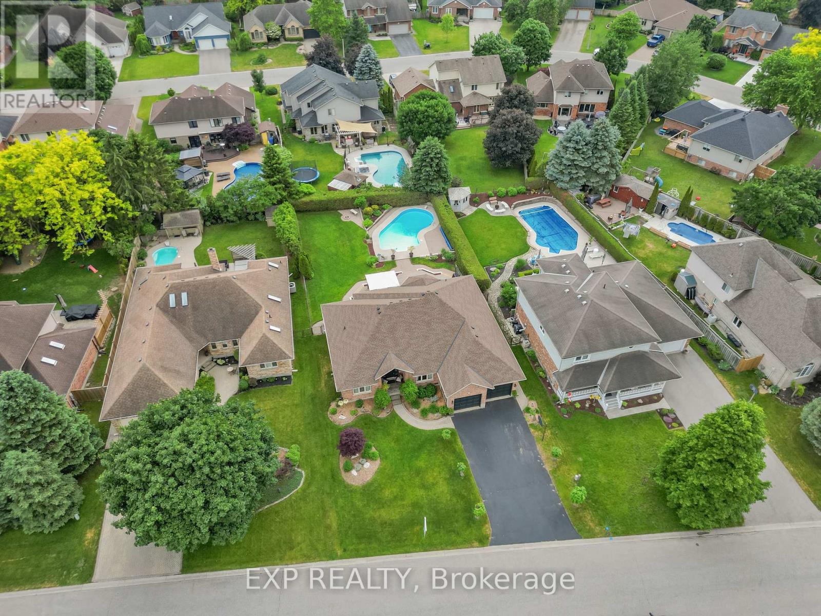 Residential in Thames Centre (Dorchester) 2