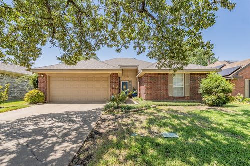 1108 Middlebury Ln, Euless, TX, 76040-6305 | Card Image