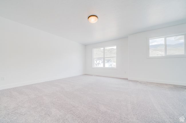 Picture of a similar master bedroom | Image 7