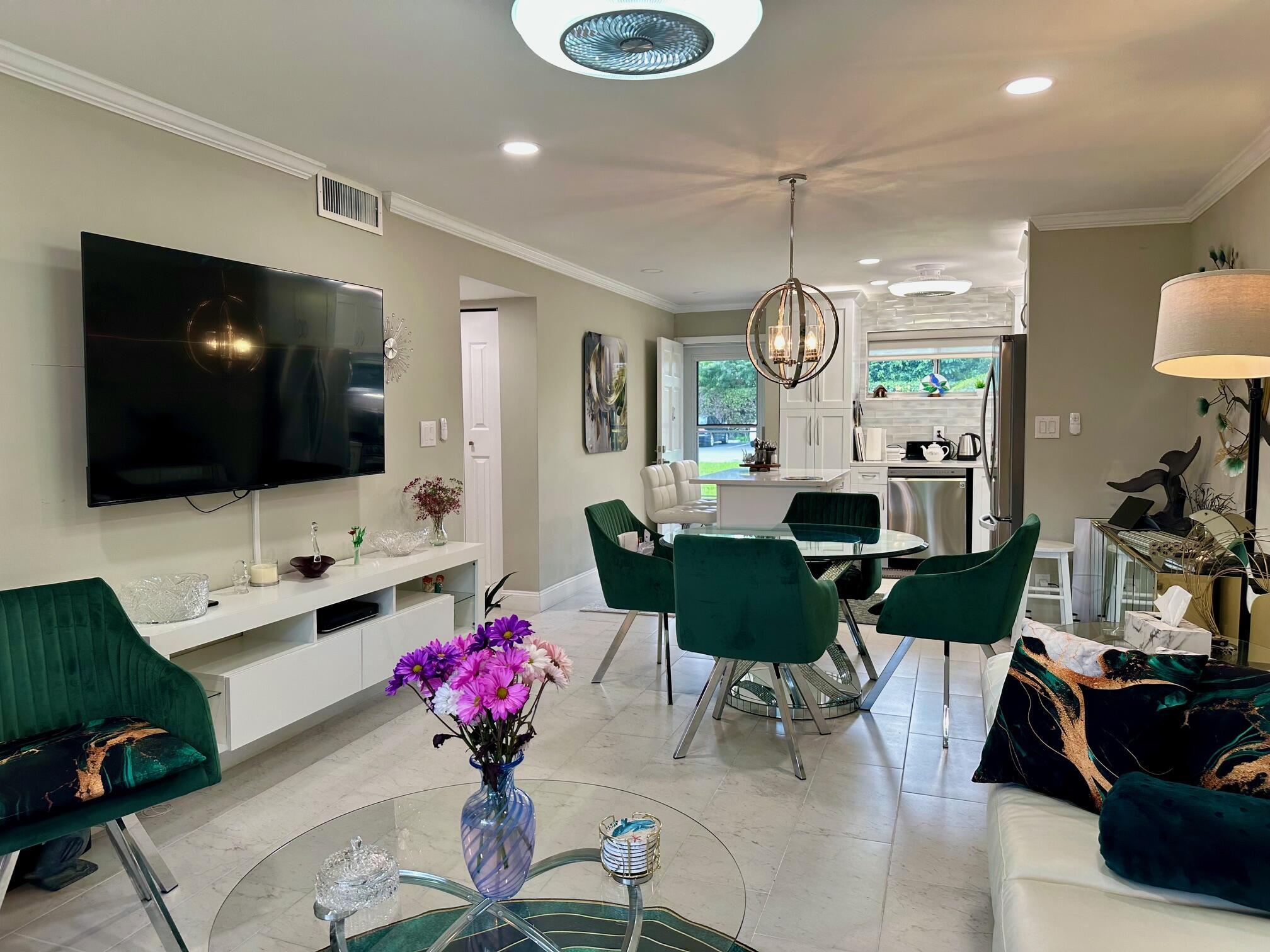 Residential Lease in Lake Worth 2