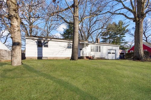 130 Brentwood Avenue, Warwick, RI, 02886 | Card Image