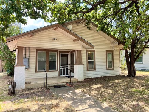 2202 Avenue E, Brownwood, TX, 76801-4373 | Card Image