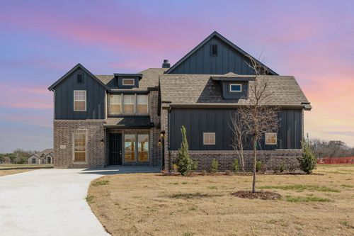 610 Crystal Lake Ln, Red Oak, TX, 75154-2926 | Card Image