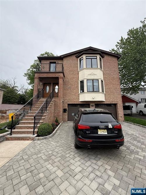 1st-508 Orchard Ave, Palisades Park, NJ, 07650-1326 | Card Image