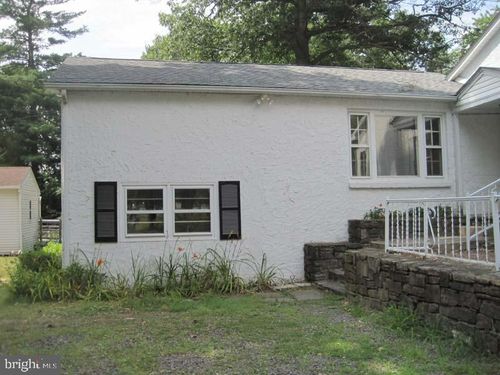 2215 Bustard Rd, LANSDALE, PA, 19446-5703 | Card Image