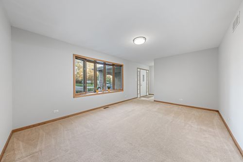 24900 S Sycamore St, Elwood, IL, 60421-9381 | Card Image