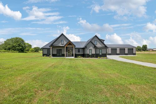 1567 Maxwell Branch Rd, Cottontown, TN, 37048-9005 | Card Image