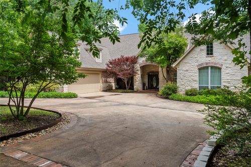 571 Hidden Lake Dr, Powderly, TX, 75473-3679 | Card Image