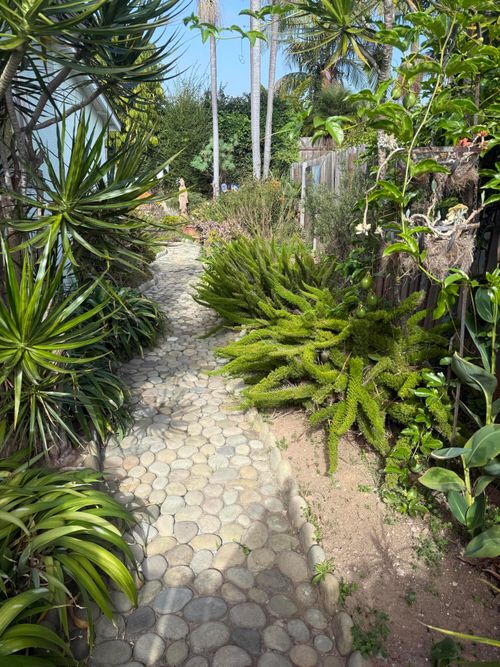 4672 Eleanor Dr, Carpinteria, CA, 93013-1724 | Card Image