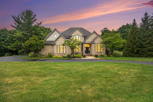 254 Stonehenge Dr Sw, Grandville, MI, 49418-3230 | Card Image