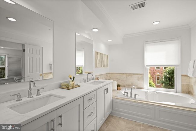 6638 Hampton View Pl, Townhouse with 3 bedrooms, 4 bathrooms and null parking in MCLEAN VA | Image 25