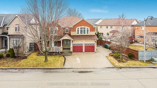 3 Turret Cres, Brampton, ON, L7A2N9 | Card Image
