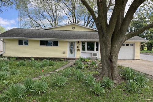 506 Parkside Dr, Sycamore, IL, 60178-2317 | Card Image