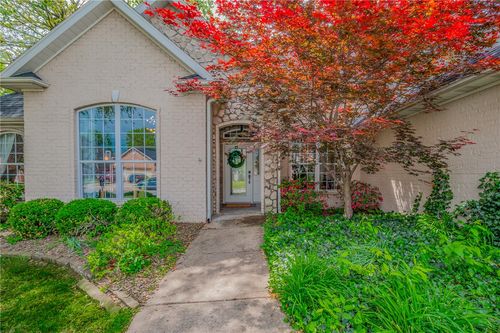 4410 W Arlington Dr, Rogers, AR, 72758-8930 | Card Image