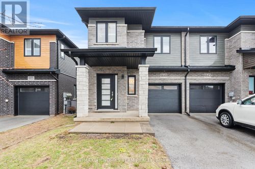 6649 Cropp Street, Niagara Falls (Morrison), ON, L2E0B7 | Card Image