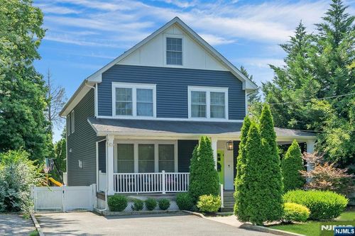 163 Woodward Ave, Rutherford, NJ, 07070-2243 | Card Image