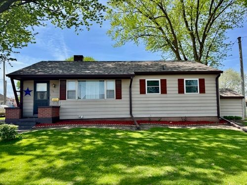 15 School Ln, Goose Lake, IA, 52750-7702 | Card Image