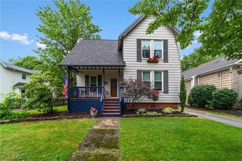 4721 Maple St, Willoughby, OH, 44094-5732 | Card Image