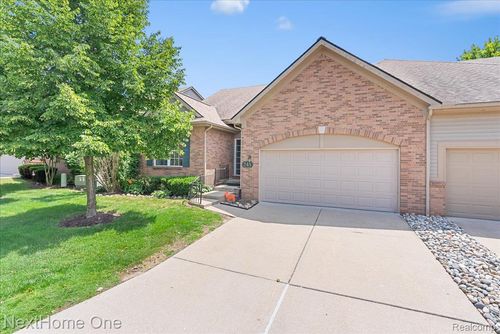 56-245 Winslow Cir, Commerce Township, MI, 48390-4511 | Card Image