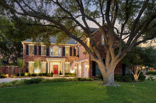 9227 Lanshire Dr, Dallas, TX, 75238-4217 | Card Image