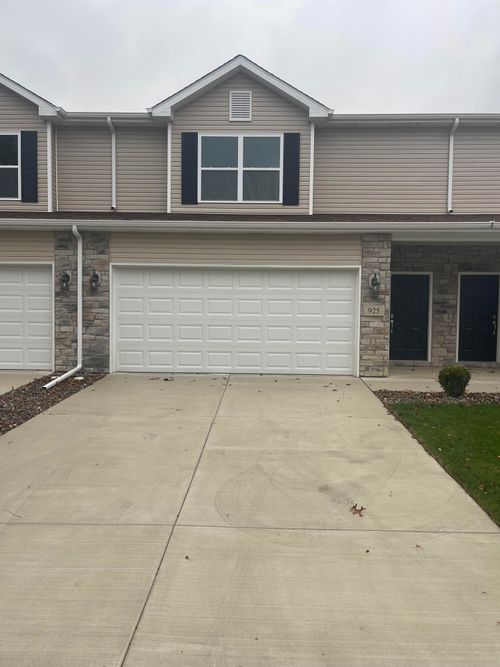 925 Paula Ct, Hobart, IN, 46342 | Card Image