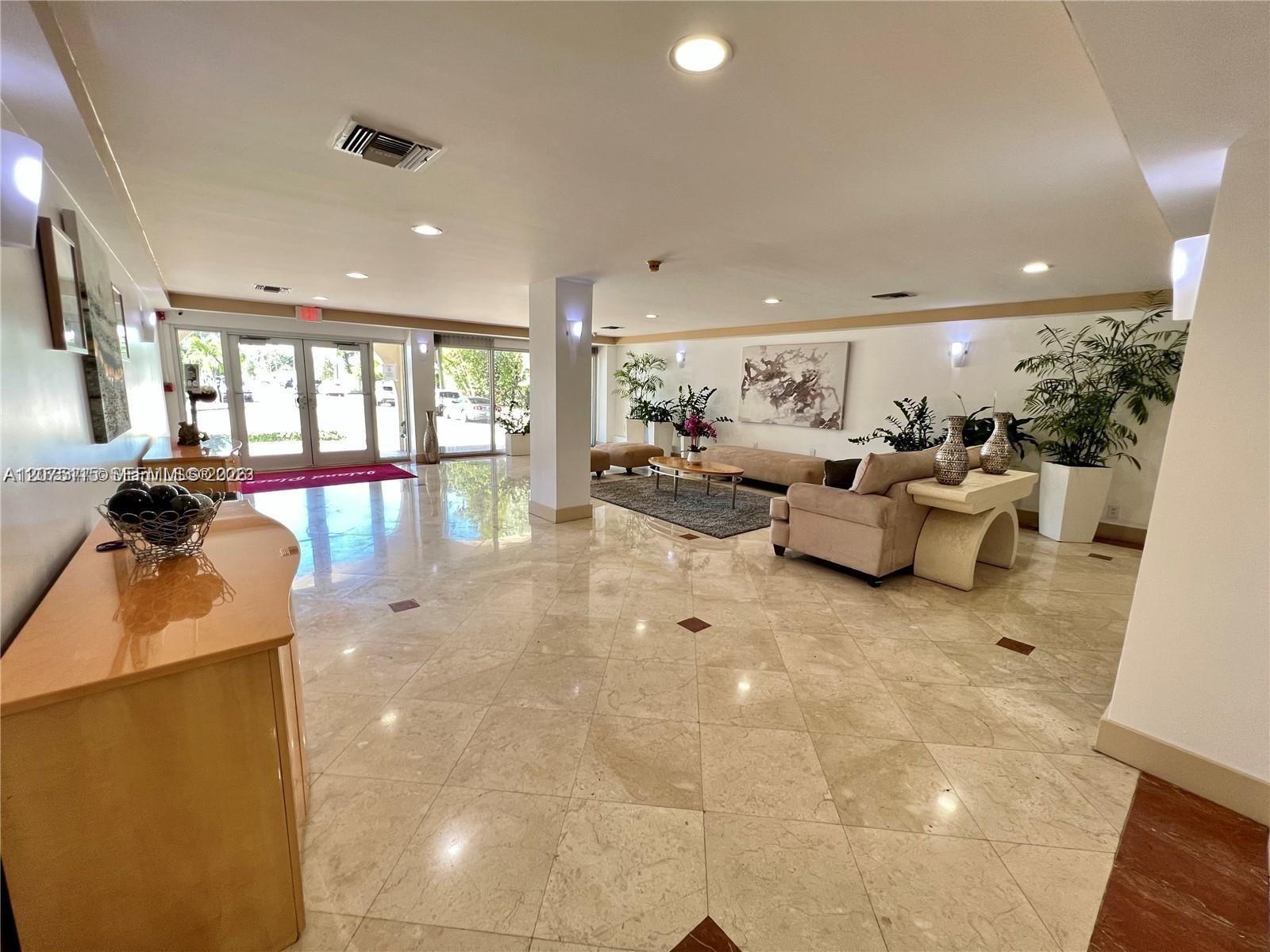 Residential Lease in North Bay Village