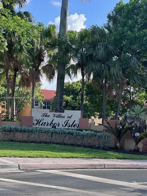5302-4906 Schooner Dr, Fort Lauderdale, FL, 33312-5212 | Card Image
