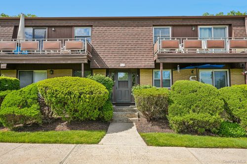 12-2 Germonds Vlg, Bardonia, NY, 10954-1454 | Card Image