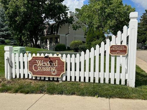 7472 Old Sauk Rd, Madison, WI, 53717-1215 | Card Image