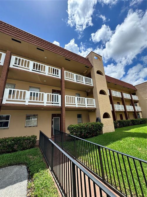 110-9041 Sunrise Lakes Blvd, Sunrise, FL, 33322-6049 | Card Image