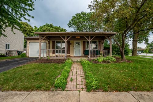 2S677 Wembly Dr, Warrenville, IL, 60555-1451 | Card Image