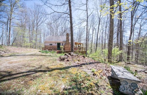 17980 Westchester South Rd Se, Tippecanoe, OH, 44699-9678 | Card Image