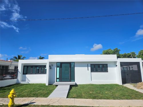 Santa Teresita 2204 Mcleary St, San Juan, PR, 00913 | Card Image