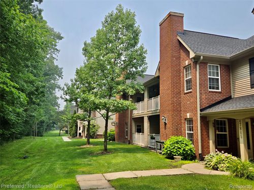 47865 Cardiff Ave, Canton, MI, 48188-7204 | Card Image