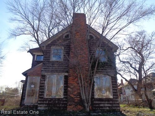 7465 14th St, Detroit, MI, 48206-2642 | Card Image