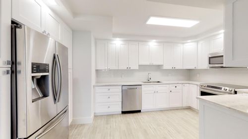 407-3980 Oaks Clubhouse Dr, Pompano Beach, FL, 33069-3684 | Card Image