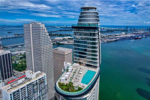 apt-2402e-300 Biscayne Boulevard Way, Miami, FL, 33131-2291 | Card Image