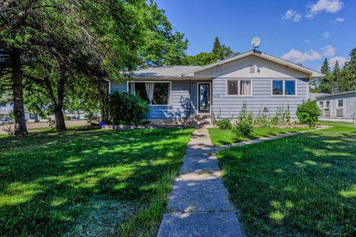 5402 52 St, Bashaw, AB, T0B0H0 | Card Image