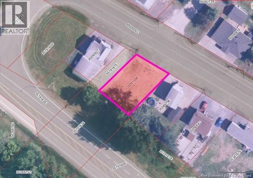 194 Principale St, Sainte Anne de Madawaska, NB, E7E1B8 | Card Image