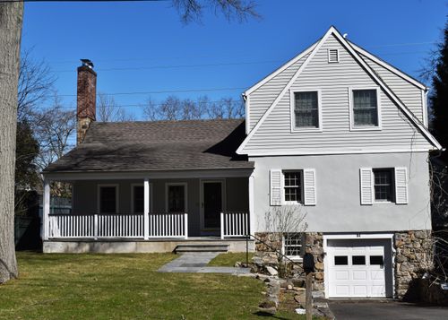51 Oval Ave, Riverside, CT, 06878-2102 | Card Image