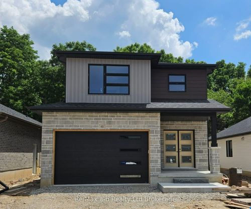 41 Cash Cres, Ingersoll, ON, N5C0E2 | Card Image