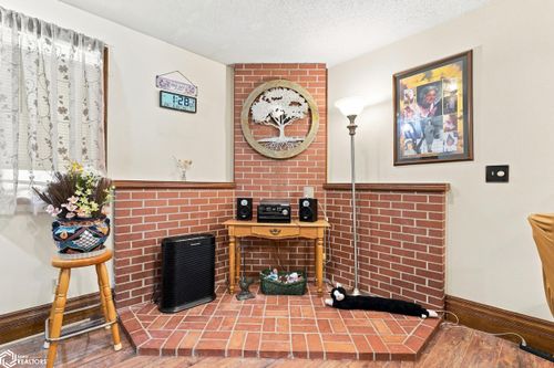 410 N Washington St, Wayland, IA, 52654-9738 | Card Image