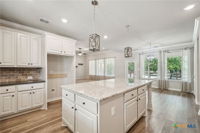 4049 Hickory Forrest Dr, Home with 3 bedrooms, 3 bathrooms and null parking in Seguin TX | Image 12