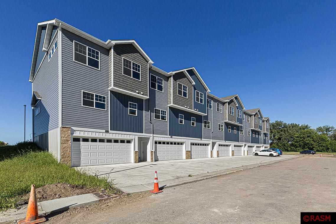 Bluestem Trl, Mankato, MN 56001