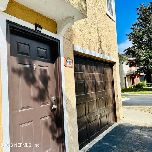1904-10075 Gate Pkwy N, JACKSONVILLE, FL, 32246-4418 | Card Image