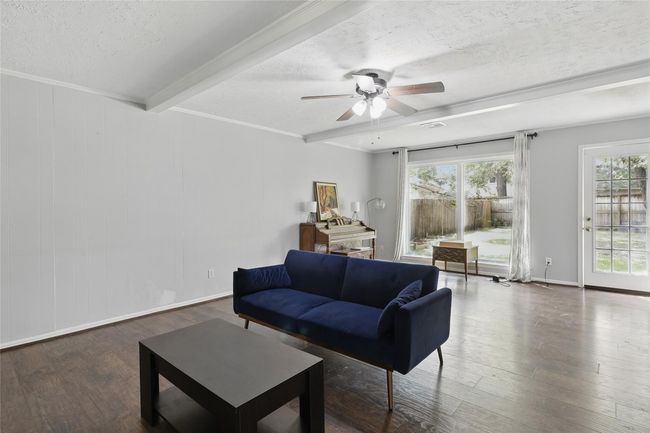 Family Room | Image 4