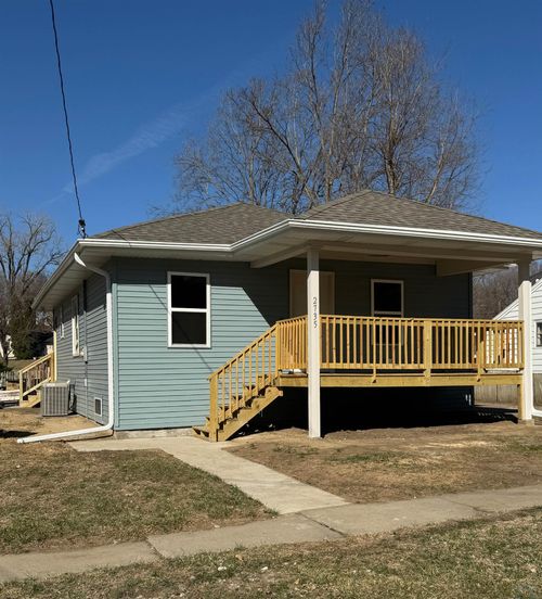 2735 Prospect St, Sioux City, IA, 51104-2953 | Card Image