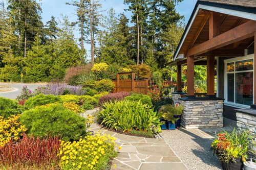 6303 Riverstone Dr, Sooke, BC, V9Z1N4 | Card Image